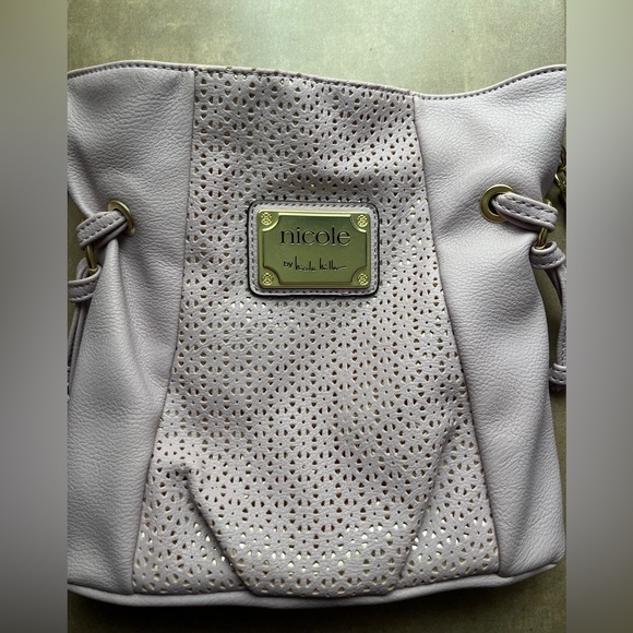EUC Pretty Purple Nicole by Nicole Miller handbag/crossbody/shoulder bag - Picture 2 of 10